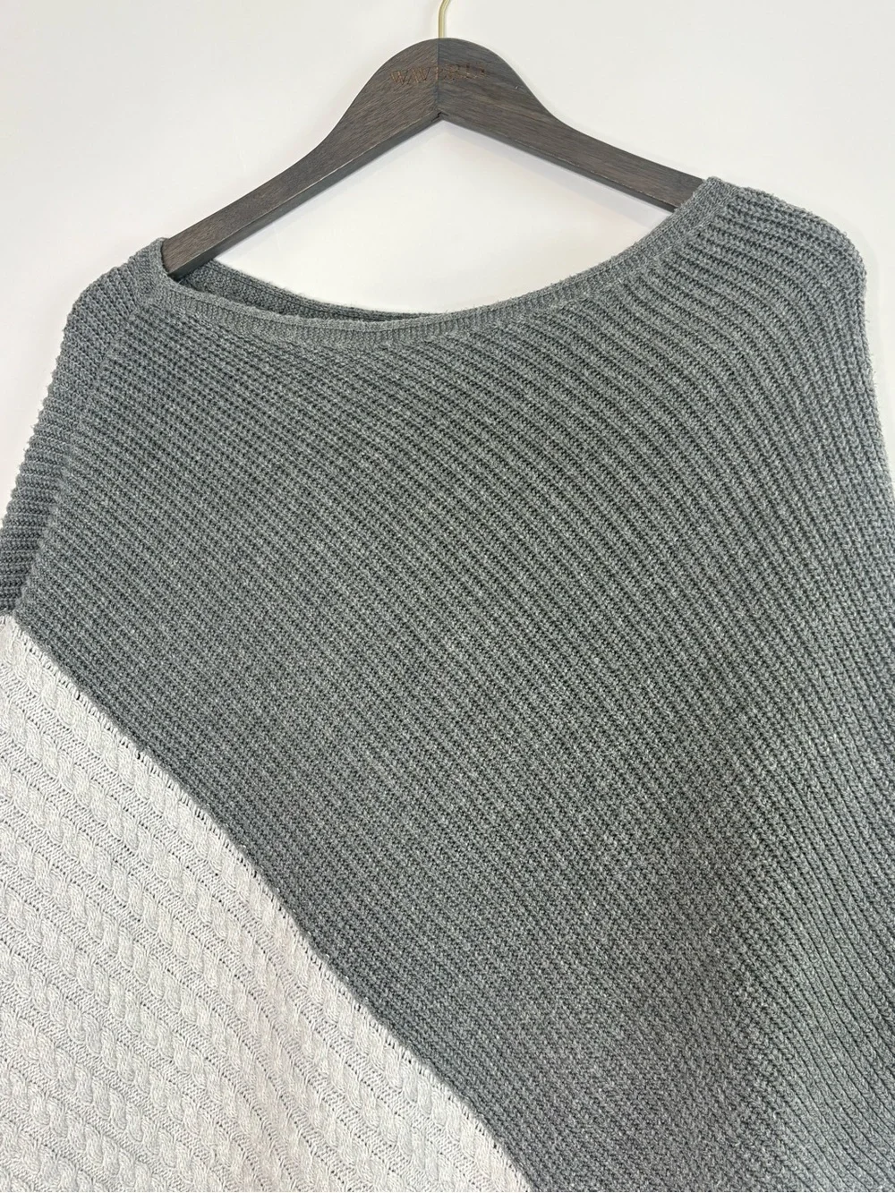 J.Jill Poncho Sweater One Size Grey Ivory Colorblock Cable Knit Asymmetrical